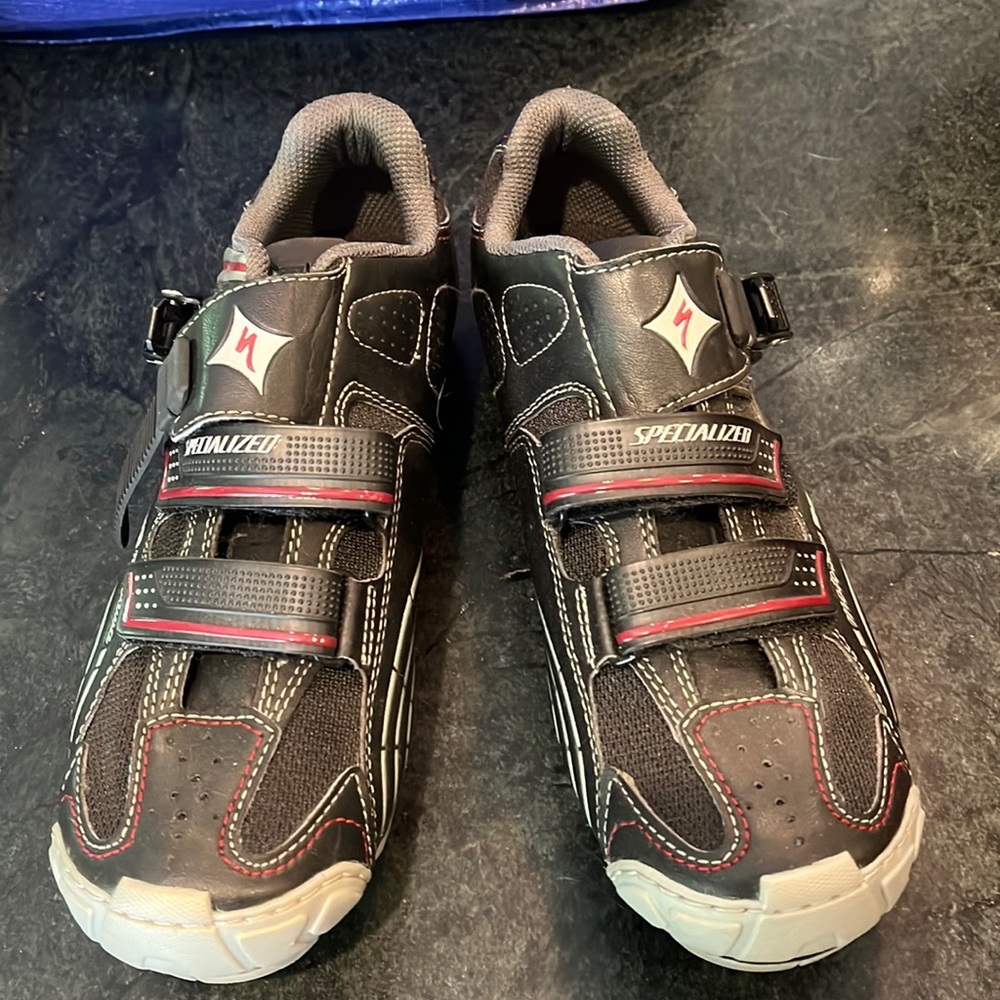 Specialized indoor clip on pedal spin shoes